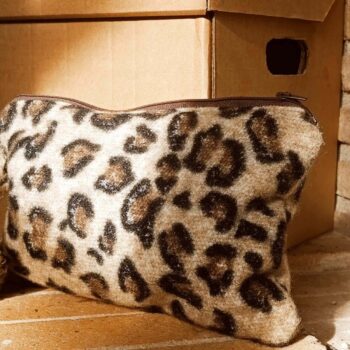 Χειροποίητo, υφασμάτινo τσάντακι χειροός