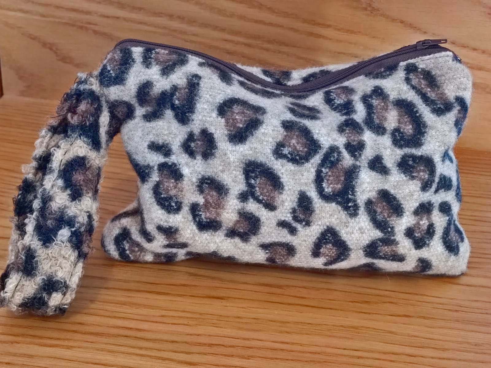 Χειροποίητo, υφασμάτινo τσάντακι χειροός,